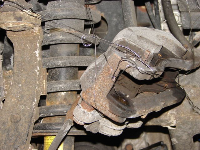 2003 trailblazer wheel hub bearing info